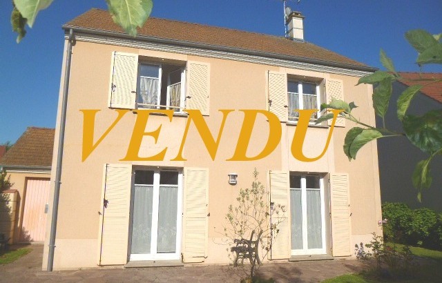 VENDU AIVB : Pavillon de 107 m² à BUSSY SAINT GEORGES